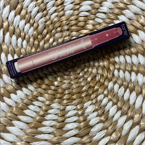 Tarte Maracuja Juicy Lip Plump - Tulip NIB - Picture 6 of 6